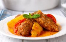 İzmir Köftesi Tarifi –  İzmir Köfte Nasıl Yapılır?
