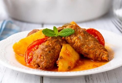 İzmir Köftesi Tarifi –  İzmir Köfte Nasıl Yapılır?