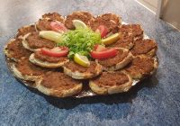 Tost Ekmeğinden Pratik Lahmacun Tarifi